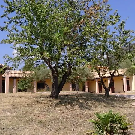 فندق Hotel Cardedu