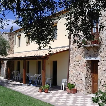 فندق Hotel Cardedu