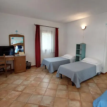 Hotel Cardedu فندق كارديدو