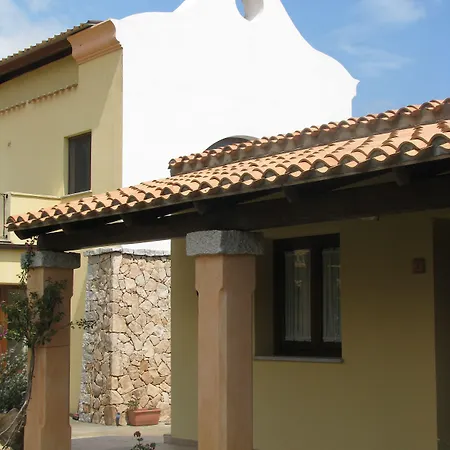 Hotel Cardedu فندق