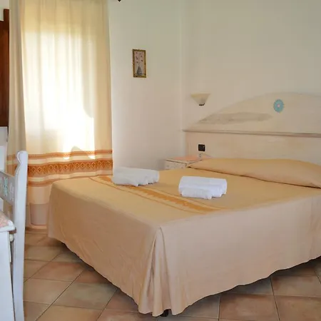 فندق Hotel Cardedu 3*