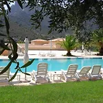 Hotel Cardedu ホテル