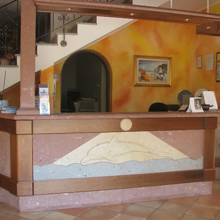 فندق Hotel Cardedu 3*